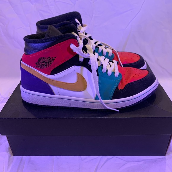 Nike Jordan 1 Mid - Picture 2 of 4